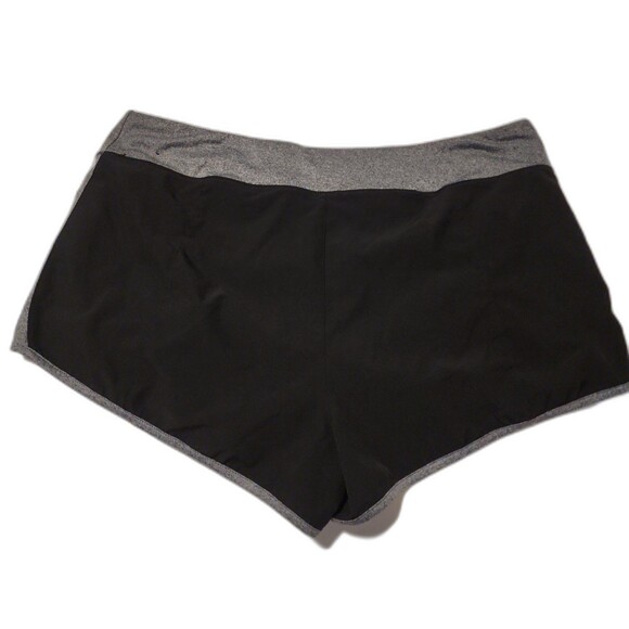REEBOK Athletic shorts Women's Size XL Black - Picture 2 of 9